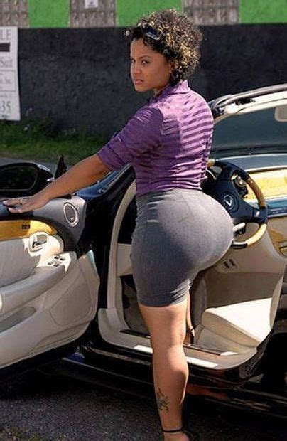 Pawg with bubble butt rides BBC like a crazy whore. . Pawg ride bbc